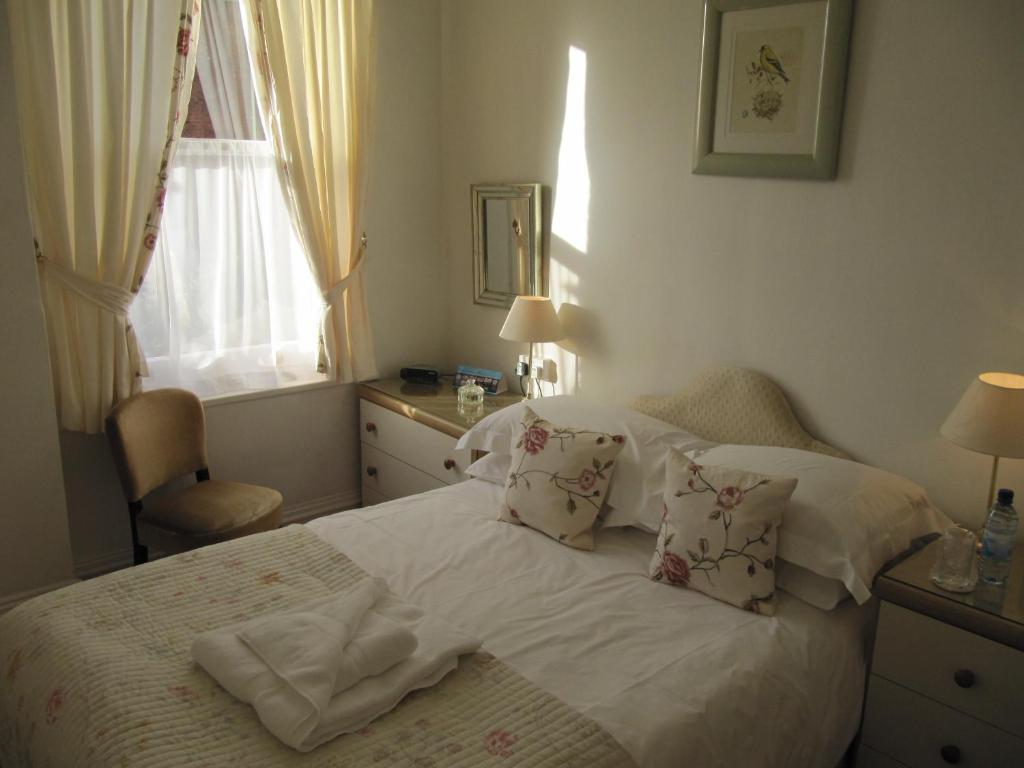 The Shirley Bed and Breakfast Torquay Værelse billede