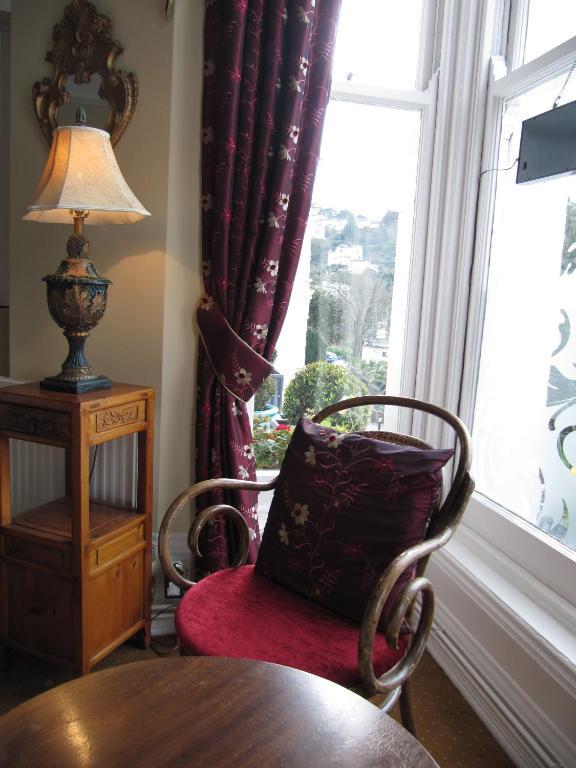 The Shirley Bed and Breakfast Torquay Eksteriør billede